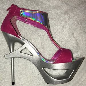 Women’s stilettos size 7. Only worn once